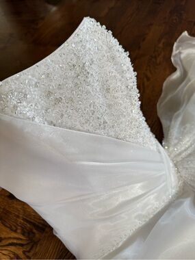 Maggie Sottero Topaz Wedding dress - Swarovski adorned size 2 to 8